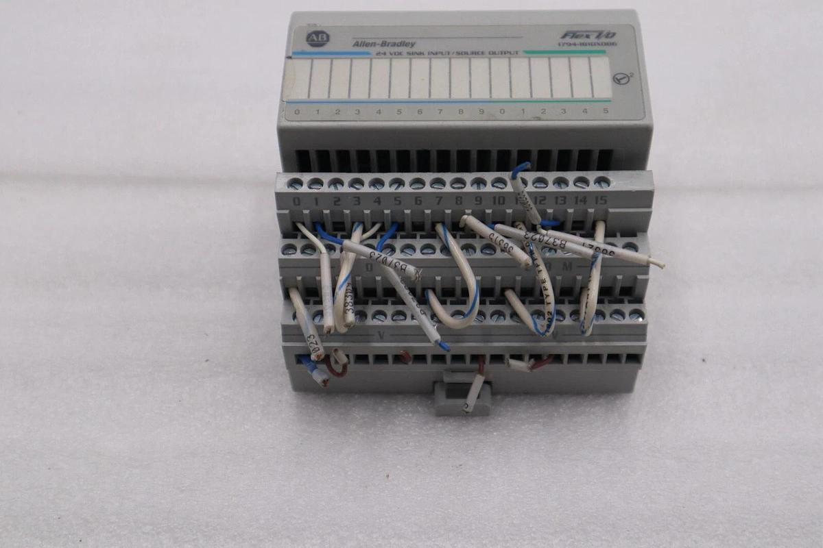 Used ALLEN BRADLEY 1794-IB10X0B6 24 VDC SINK INPUT/SOURCE OUTPUT STOCK #L-419
