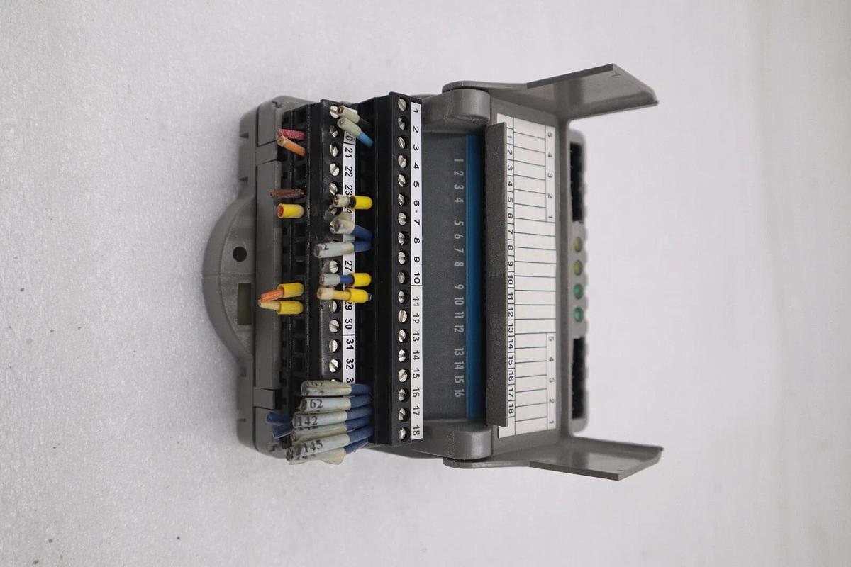 Used GIDDINGS & LEWIS M.1300.7372 R1 Input Module 24VDC SINK/SOURCE STOCK 635-D