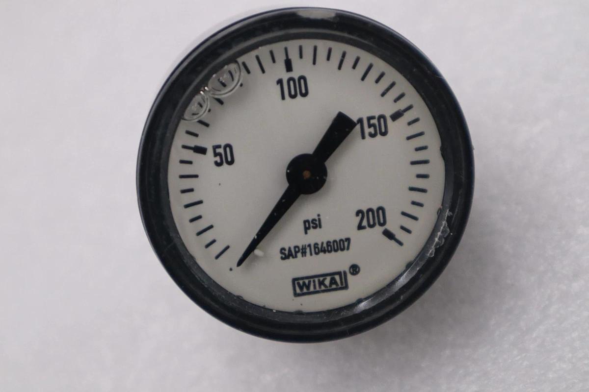 Used Wika 113.13.040 200 PSI 2. Tig kPa Pressure Gauge Liquid Filled STOCK H886A