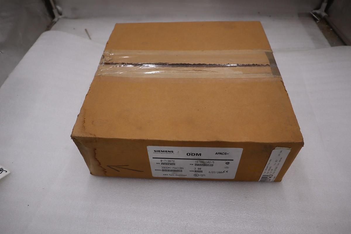 Used SIEMENS APACS+ ODM Output Discrete Module 390DM115ACCBN STK SGF144