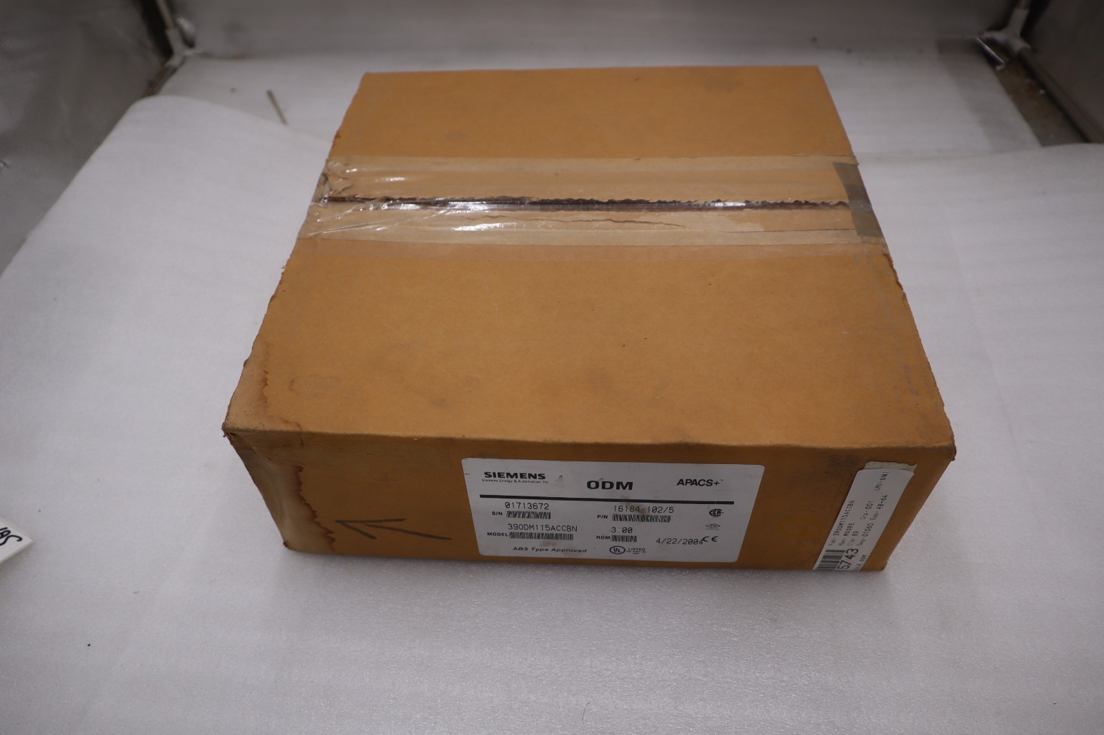 Used SIEMENS  APACS+  ODM  Output Discrete Module  390DM115ACCBN STK SGF144