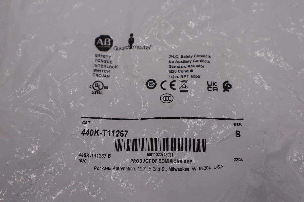 Used NEW ALLEN BRADLEY 440K-T11267 /B Guardmaster STOCK H1225A