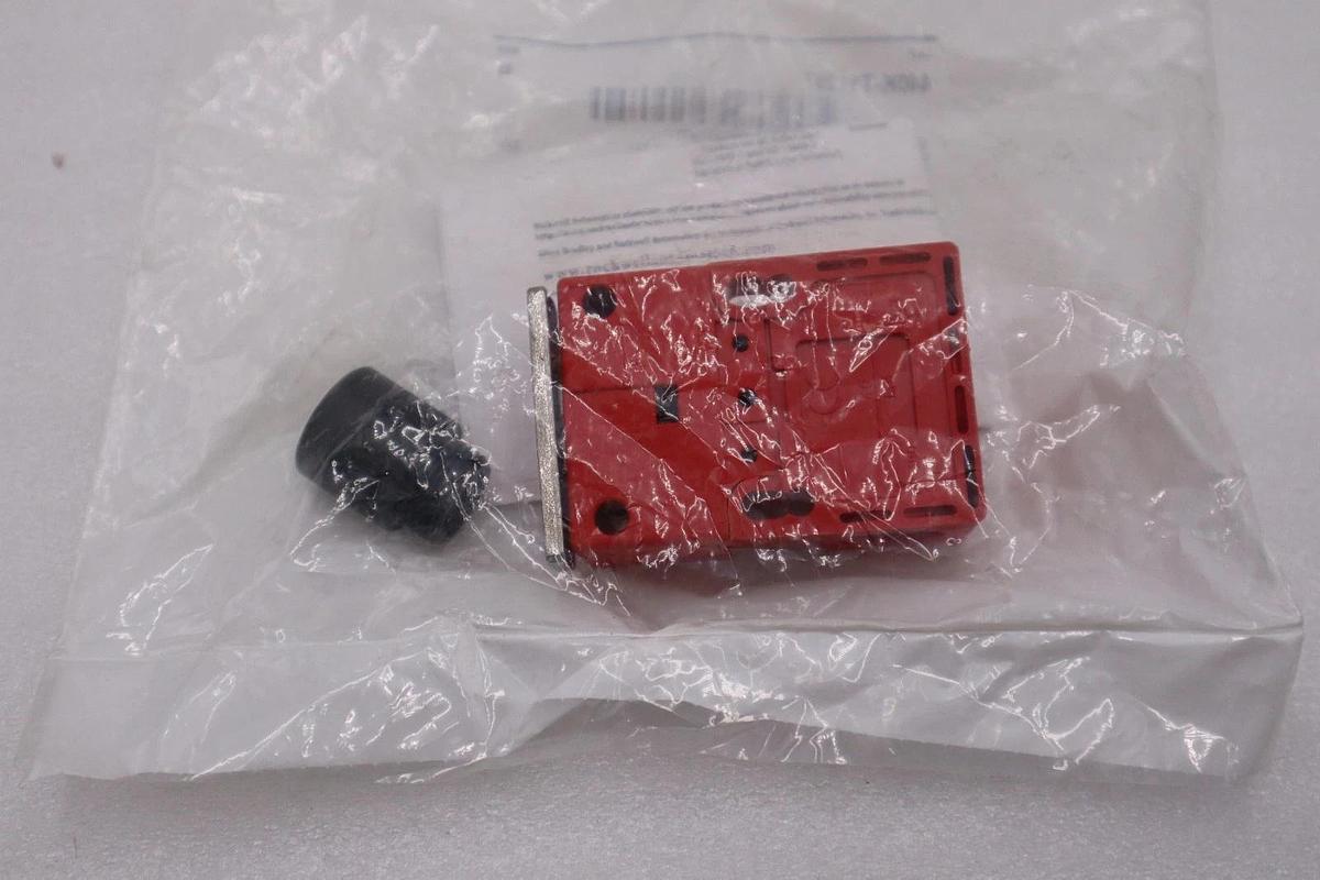 NEW ALLEN BRADLEY 440K-T11267 /B Guardmaster STOCK H1225A