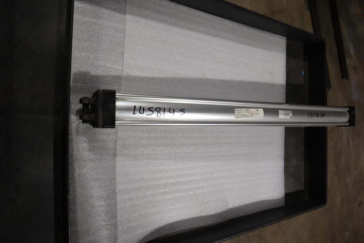 Used PARKER 1P4MA0015582 4MA SERIES TIE ROD PNEUMATIC CYLINDER STOCK H1897