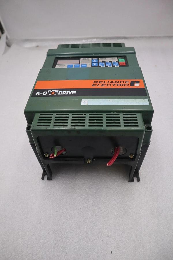 Used RELIANCE ELECTRIC GP-2000 2GU21002 AC DRIVE 2HP STOCK 4215