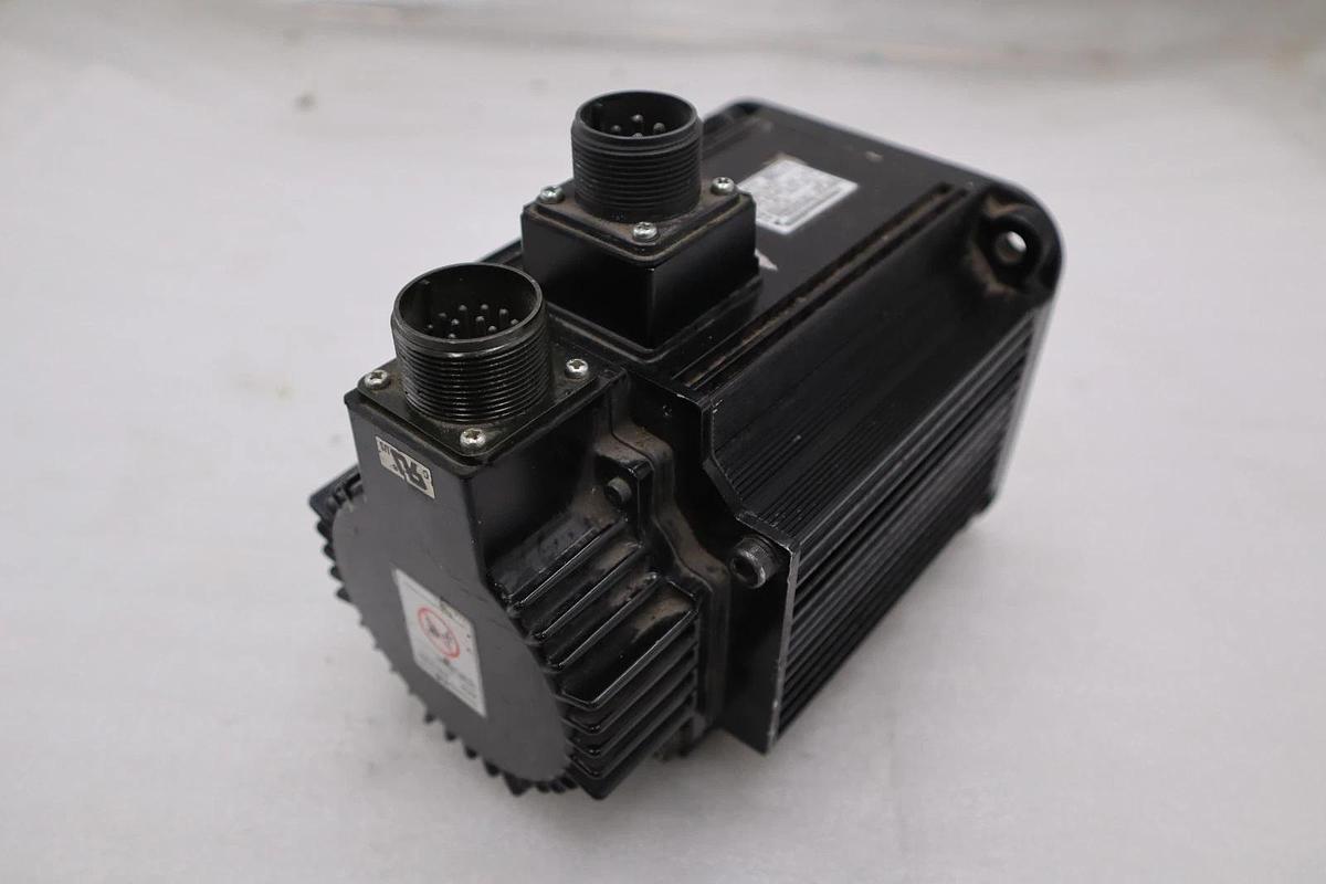 Used YASKAWA SGMGV-13D3A61 AC SERVO MOTOR SGMGV13D3A61 STOCK H1574