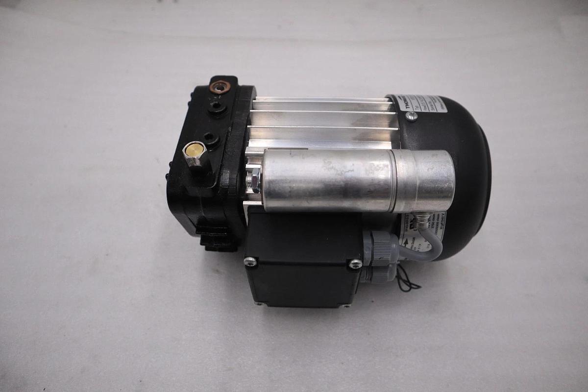 NEW THOMAS VTE 3 ART NO 25130111 / SER 30245020 VACUUM PUMP STOCK 5370