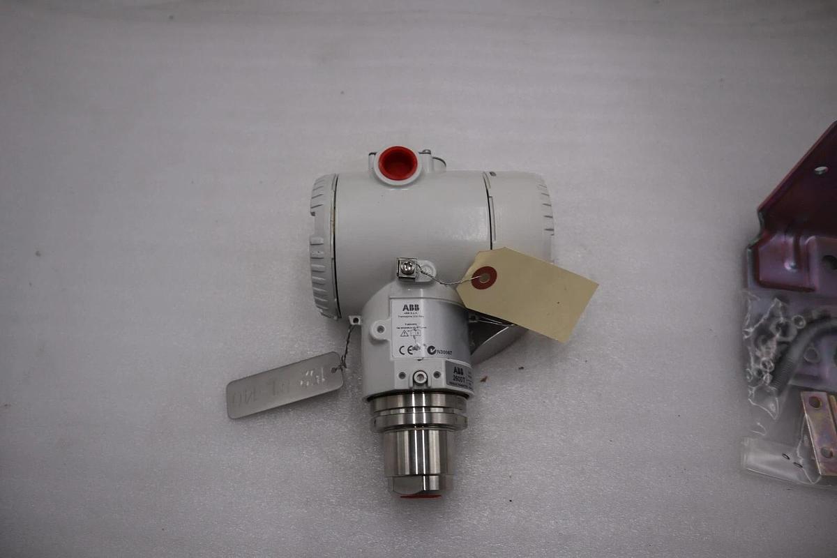 Used ABB 2600T Hart Transmitter 266 / 266HSHESBA8 - NEW open box STOCK 5590