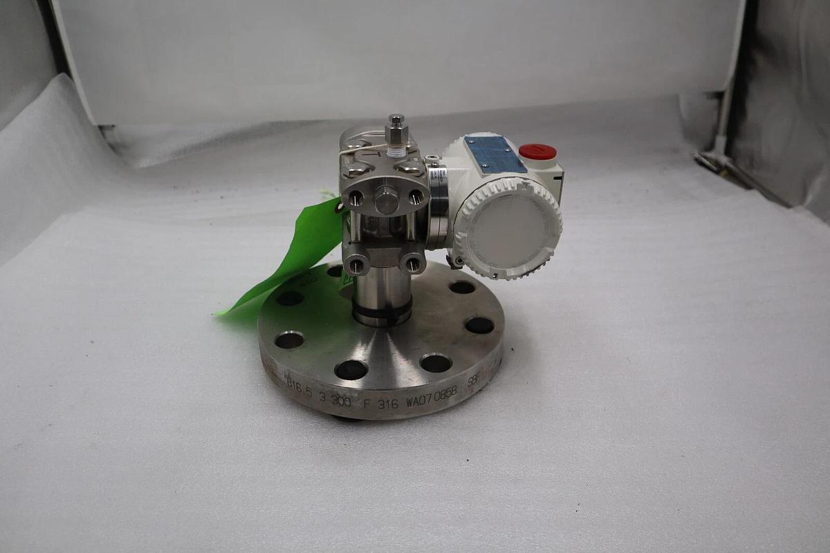 HART PRESSURE 264DCHEEFSSSB4A1V2E6 W/ WA07 0858 SBF TRANSMITTER STOCK 5889