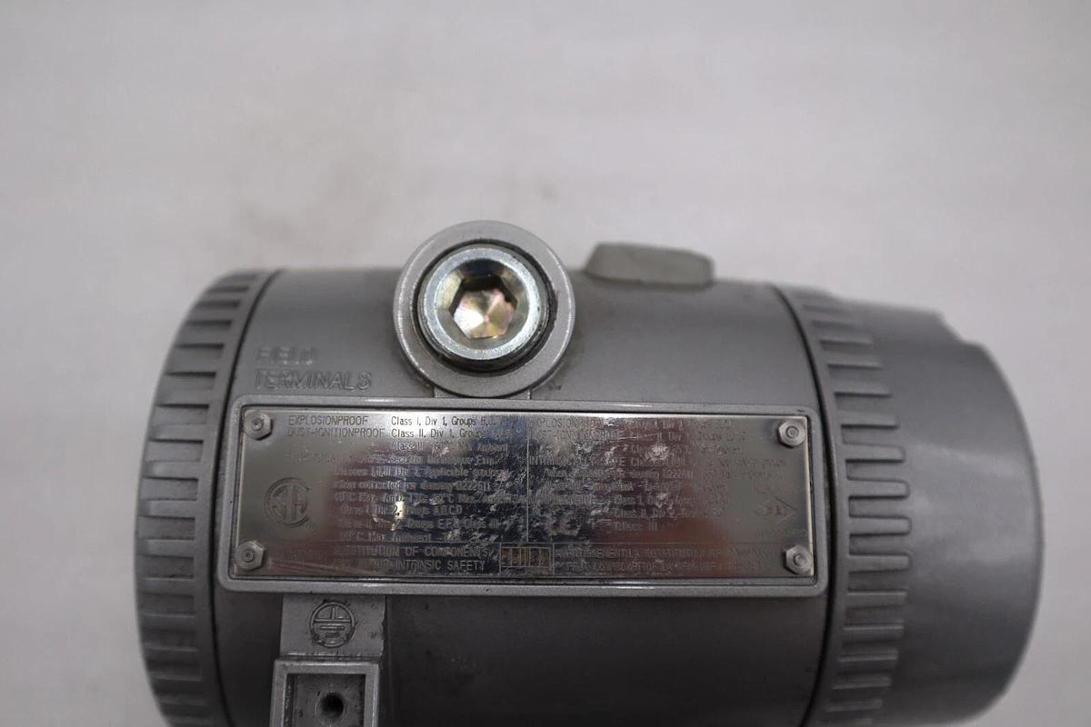 Used ABB PTSDDC1221B2100 Differential Pressure Transmitter STOCK 5887