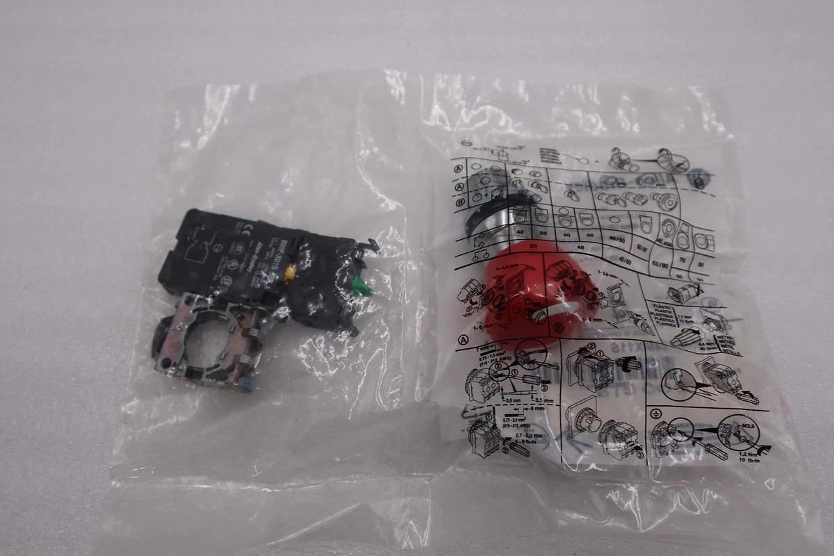 Used LOT OF 2 --- NEW AB Allen Bradley 800F-X01S Series A Contact Block STK H1396A