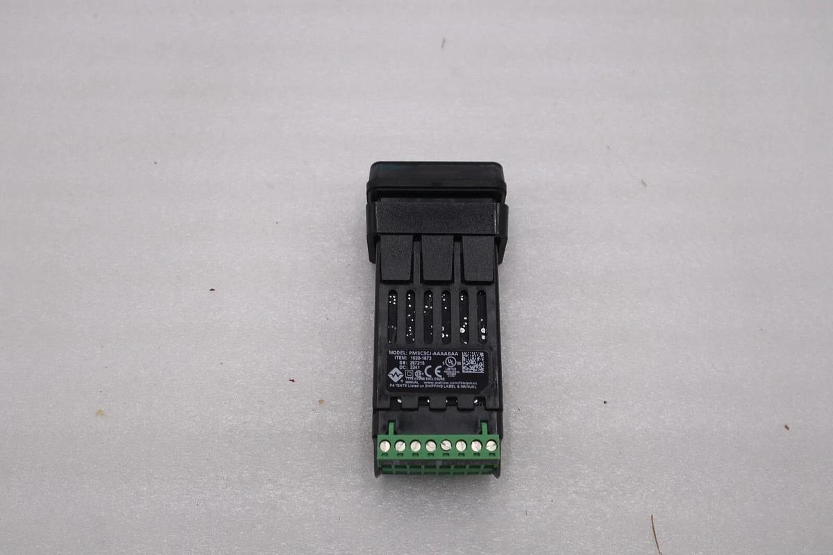 WATLOW TEMPERATURE CONTROLLER 1620-1673 / PM3C3CJ-AAAABAA NEW IN BOX STOCK 617D