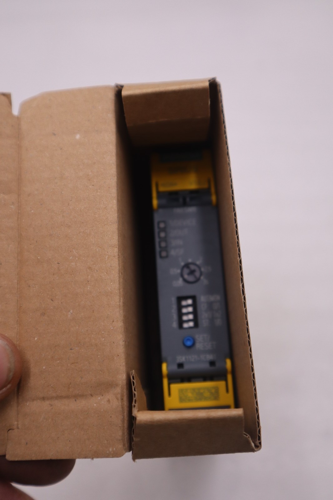 Used NEW Siemens 3SK1121-1CB41 SIRIUS SAFETY RRELAY 24VDC STOCK G407A