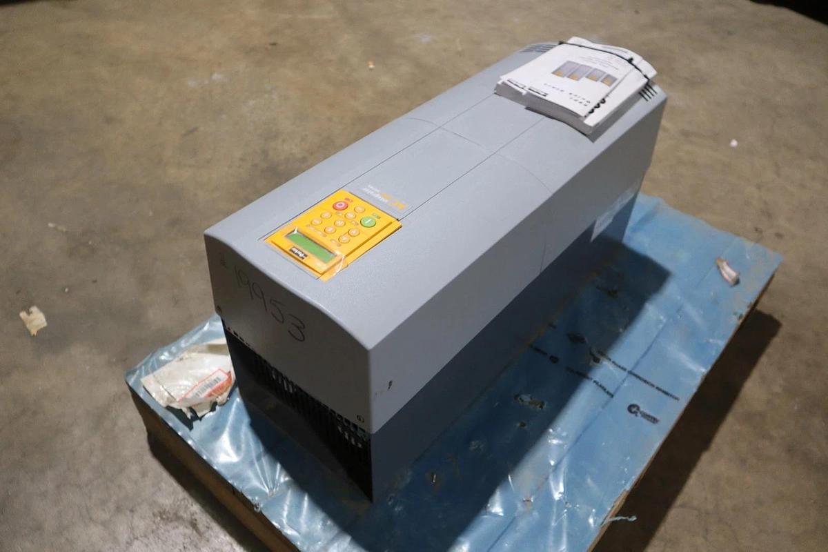 Used PARKER SSD DRIVES 690+0060/460/1BN 60 HP 380-460 VAC 690 SERIES - STOCK SGF-85