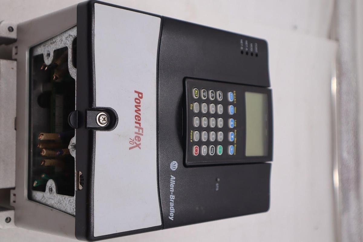 Used ALLEN BRADLEY20AD8P0A3AYNANC0 POWERFLEX 70 5HP AC DRIVE 480 VOLT STOCK 3293