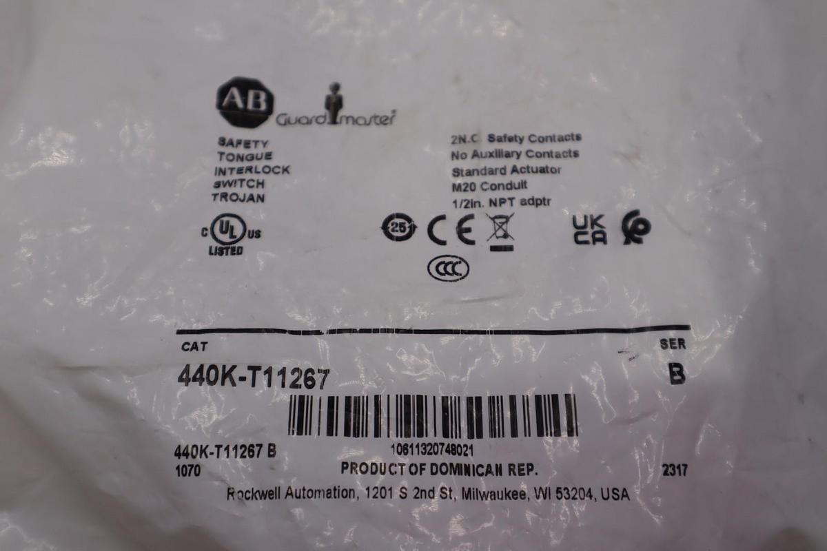 NEW AB  ALLEN BRADLEY 440K-T11267 /B Guardmaster STOCK H1129A