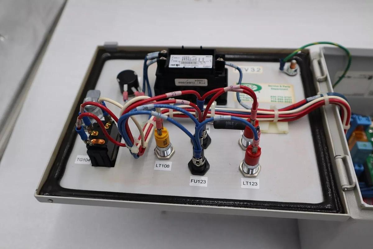 Used Hoffman LHC252015/SPL Enclosure 10401-01-R1-0 W/17743/5-001 STOCK 1461A