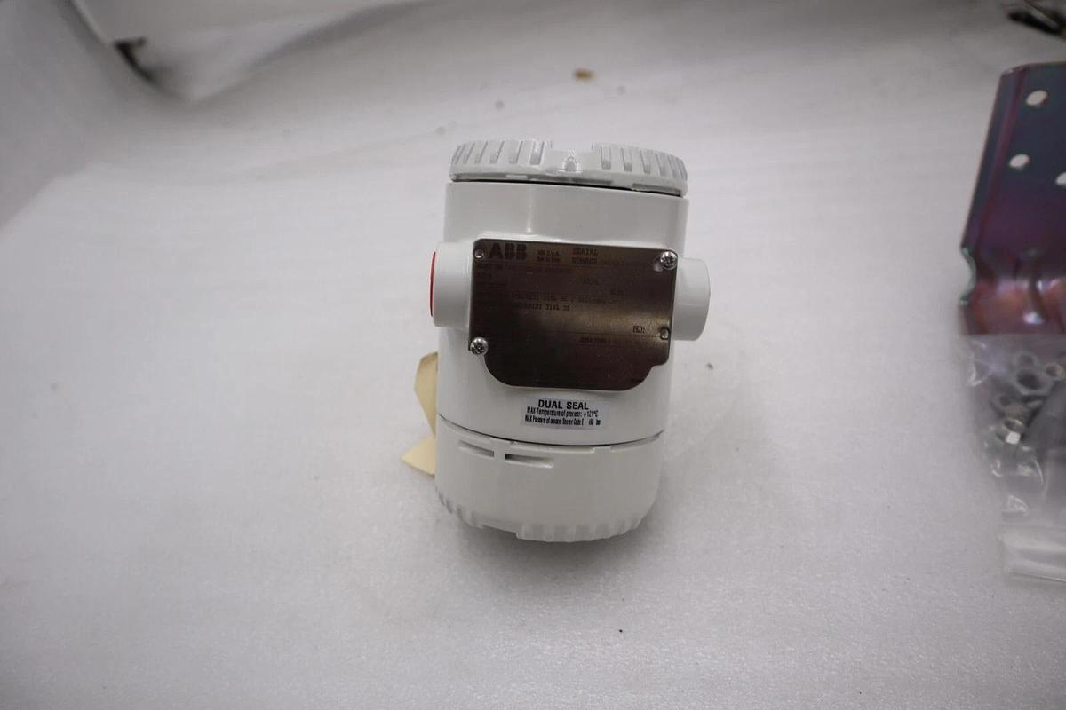 Used ABB 2600T Hart Transmitter 266 / 266HSHESBA8 - NEW open box STOCK 5590