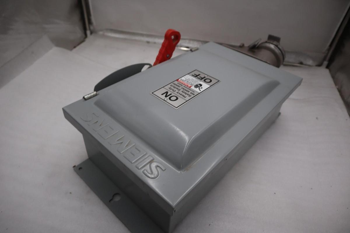 Used HNF362JCH - Siemens 60A 600V 3-Pole Heavy Duty Non-Fusible Safety Switch NEW
