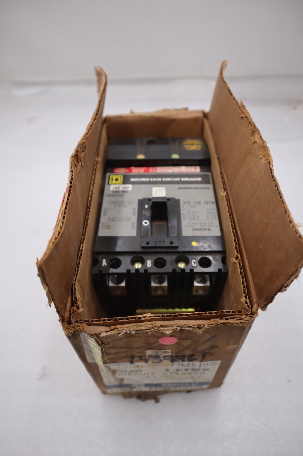 Used NEW IN BOX Square D FH36100 Circuit Breaker STOCK H158