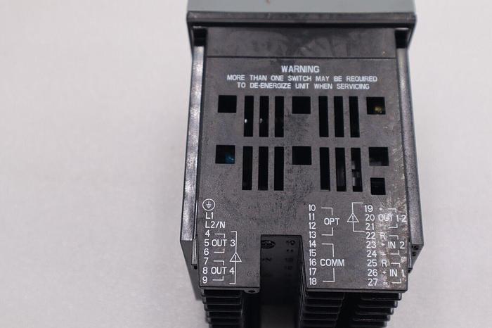 NEW HONEYWELL DC3200-AA-000R-140-00000-E0-0 UDC3200 CONTROLLER STOCK 2200