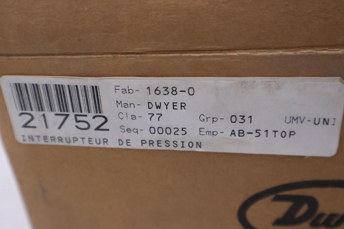 DWYER 1638-0 Large Diaphragm Pressure Switch: 0.05" to 0.25" WC - STOCK GF1014
