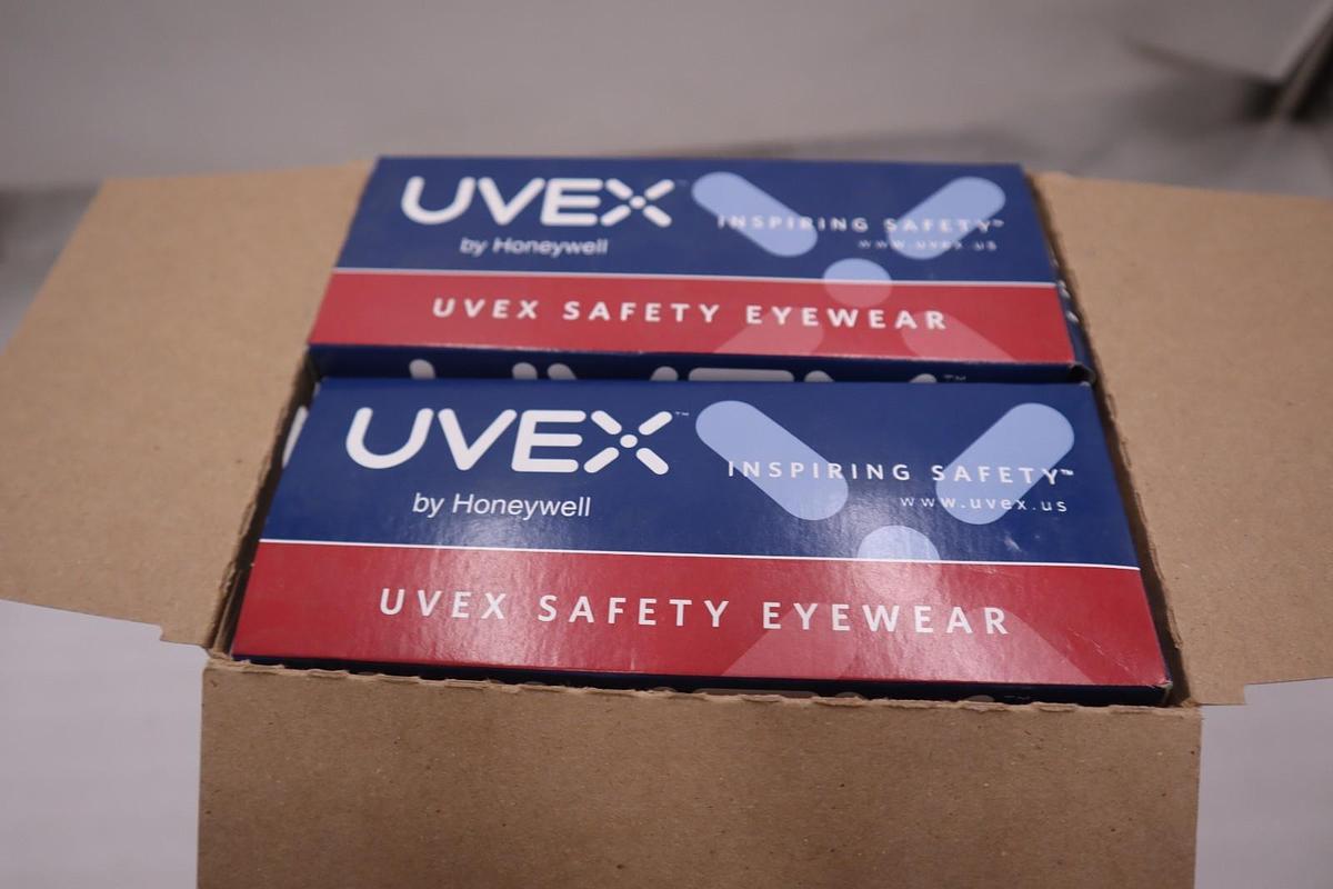 HONEYWELL S3200HS / S3200HS UVEX GENESIS BLK CL HS QT 10 - STOCK 4746A
