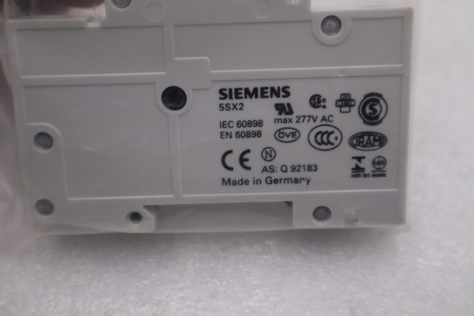NEW Siemens 5SX2 MAX 277V AC Circuit Breaker 2 Pole STOCK G626A