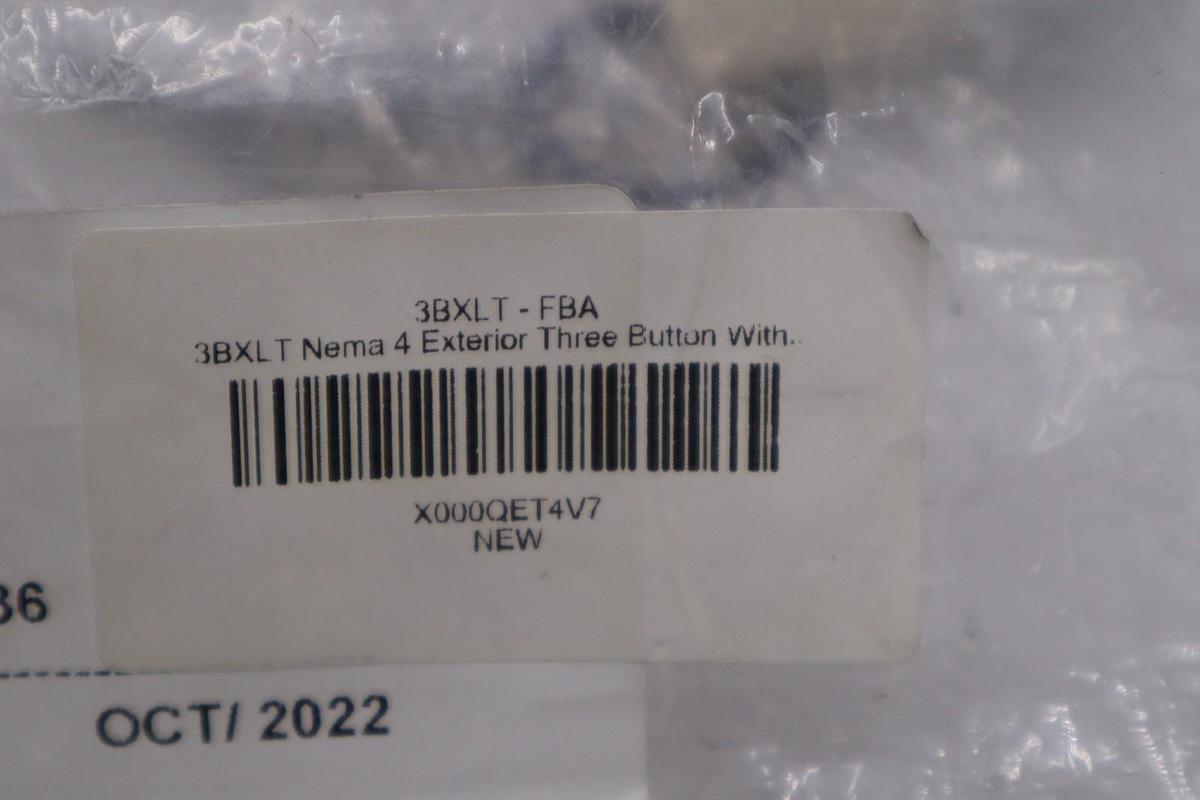 Used LR 63663 Enclosure #3 4Button Surface Mount Control Station STK H520A