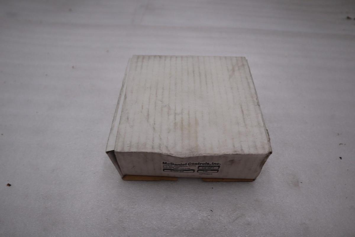 Wika 0-10 PSI Code CD 316SS Tube and Socket 1/2" NPT - STOCK GF743A