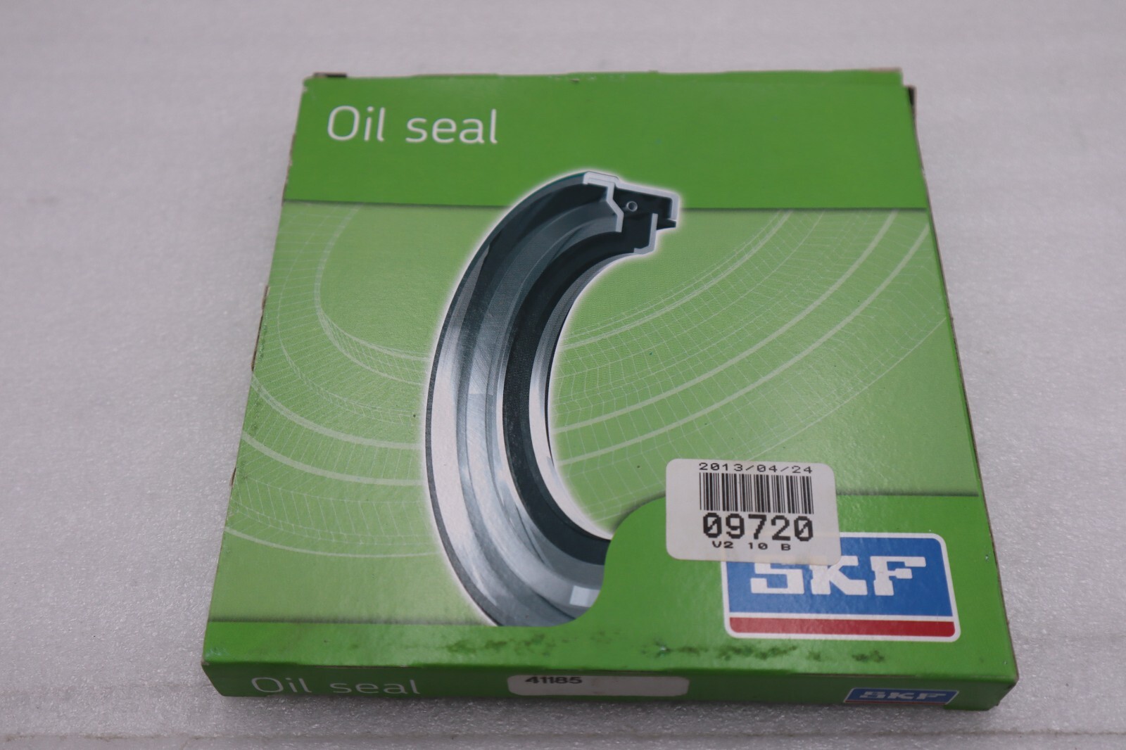 NEW IN BOX 41185 - CR Seals STOCK 5667A