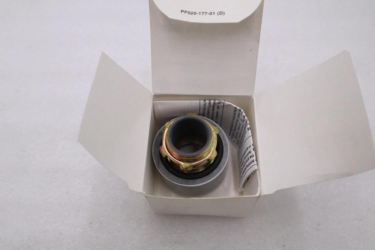 LOT OF 2 - ALLEN-BRADLEY 1490-N9 3/4" NON-METALLIC CONDUIT CONNECTOR STOCK H537A