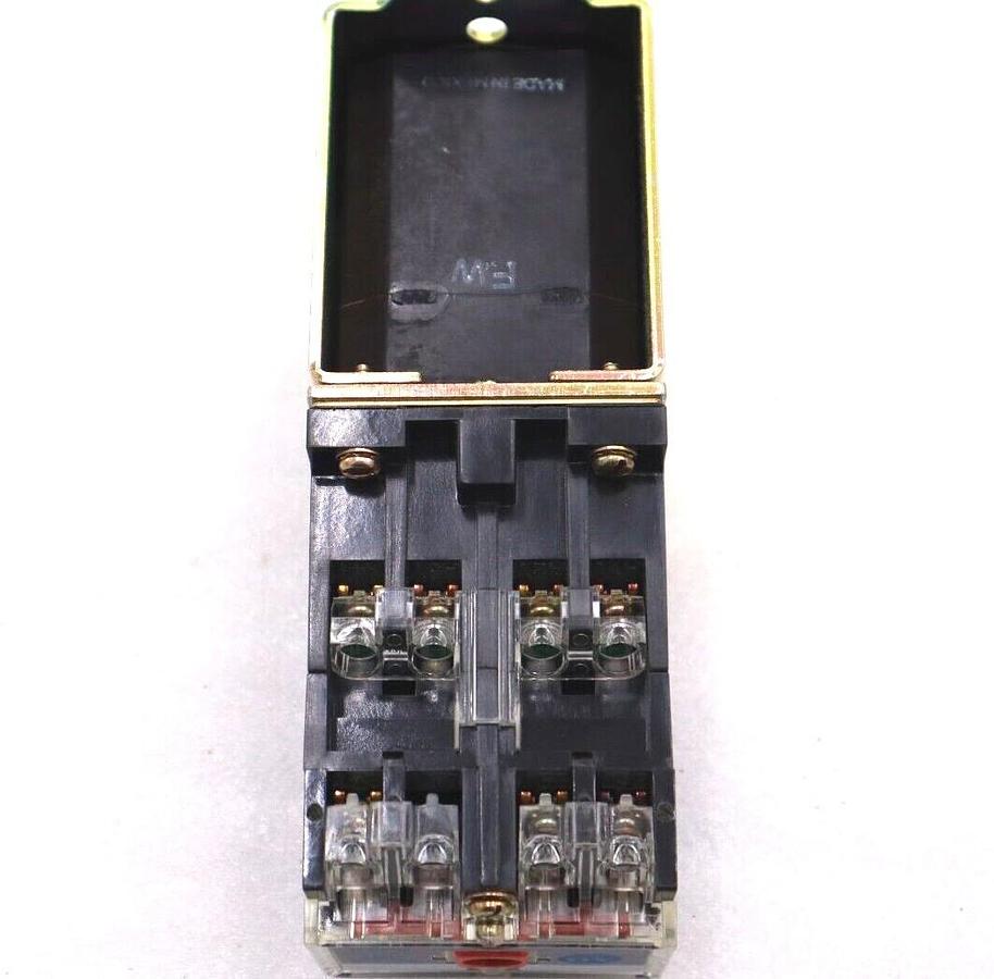 Used ALLEN BRADLEY BULLETIN 700DCP700Z2 DC RELAY RELAIS CC SERIES D #L-225