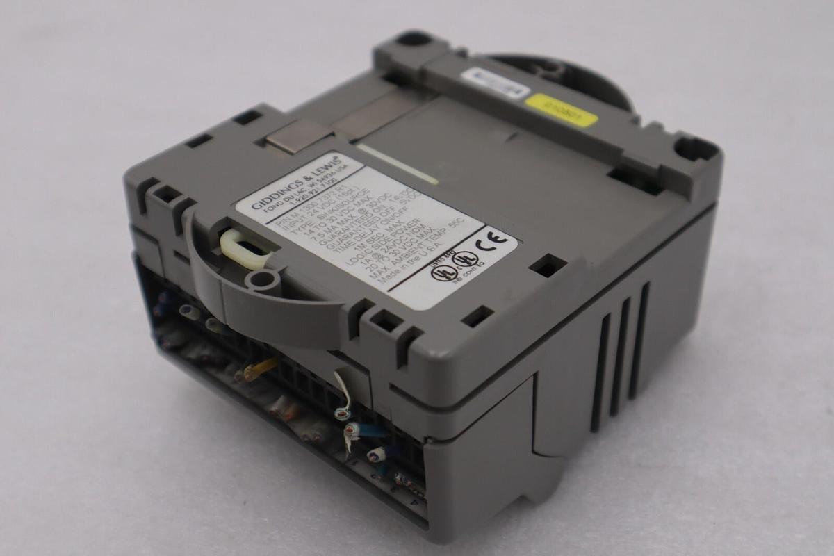 Used GIDDINGS & LEWIS M.1300.7372 R1 Input Module 24VDC SINK/SOURCE STOCK 646-D