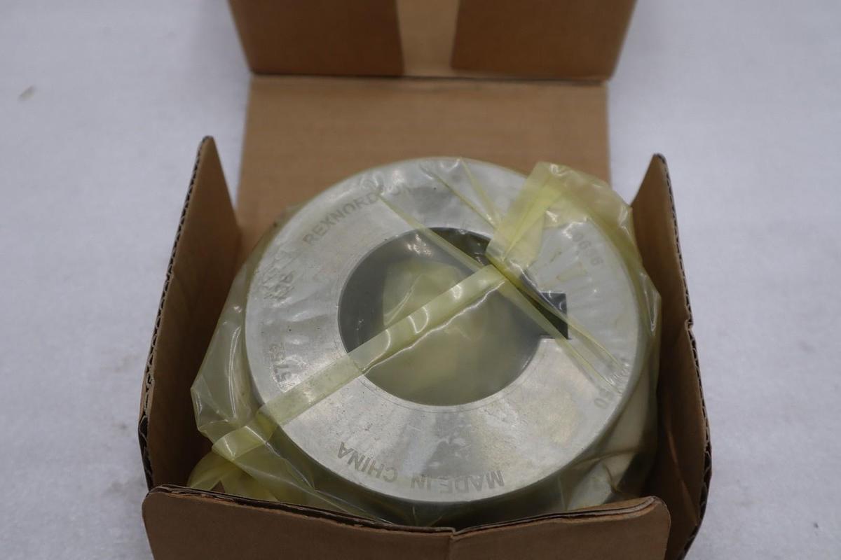 Used Rexnord 7300666 Omega Hub 30 HSB 2.375" Bore 10287433 STTK GF360