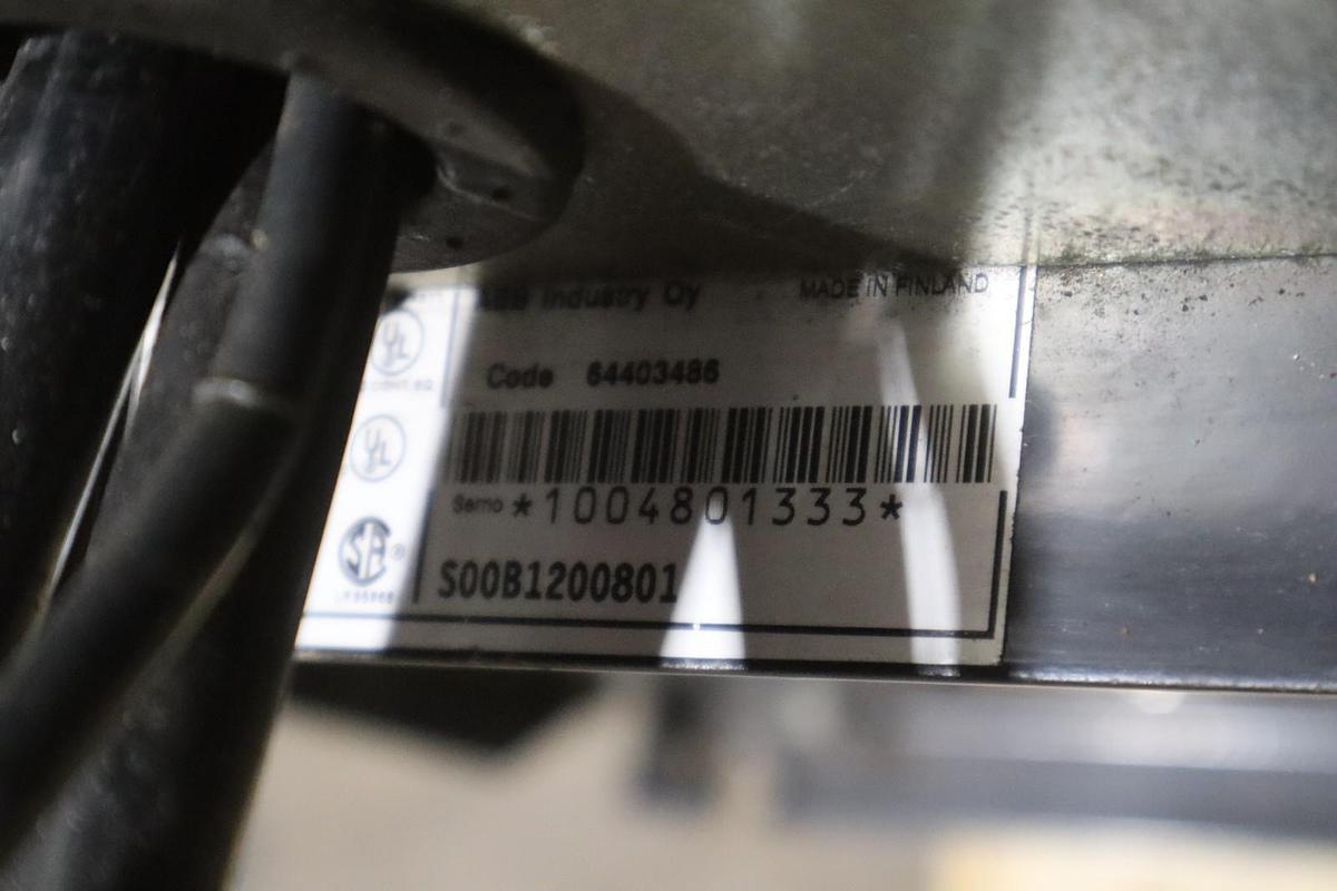 Used ABB ACS601-0100-5-S00B1200801 FREQUENCY CONVERTER DRIVE 380-500 V AC MAX #CC-28