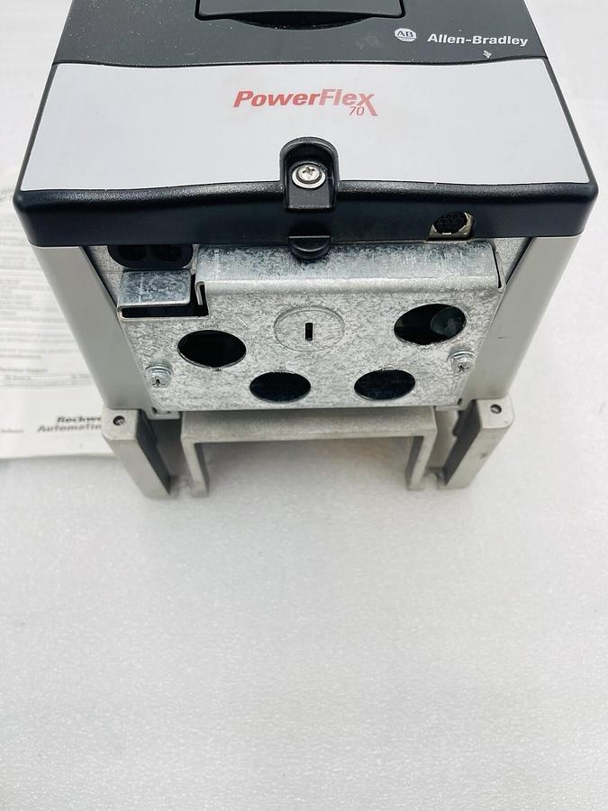 Used ALLEN BRADLEY 20AD2P1A0AYNAEG0 POWERFLEX 70 ADJUSTABLE FREQUENCY AC DRIVE #2249