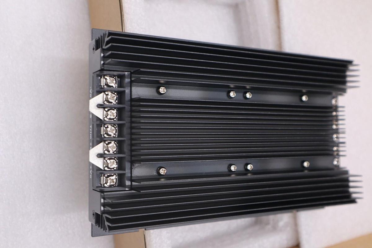 Used NEW IN BOX CUI INC VFK400W-Q48-S12 / VFK400WQ48S12 STOCK H209