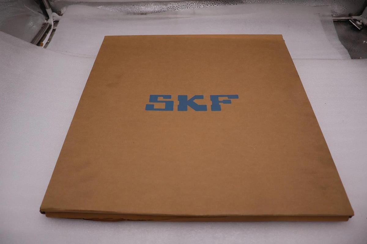CR (SKF) Radial Shaft Seal 1375387 NEW IN BOX STOCK (FOUR AVAILABLE) 1453B