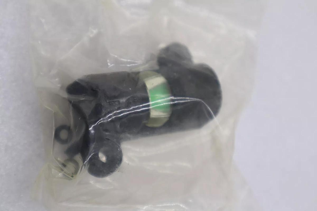 Used NEW OPEN BOX WILKERSON DP2-01-001 DP Pressure Indicator STOCK K-3448