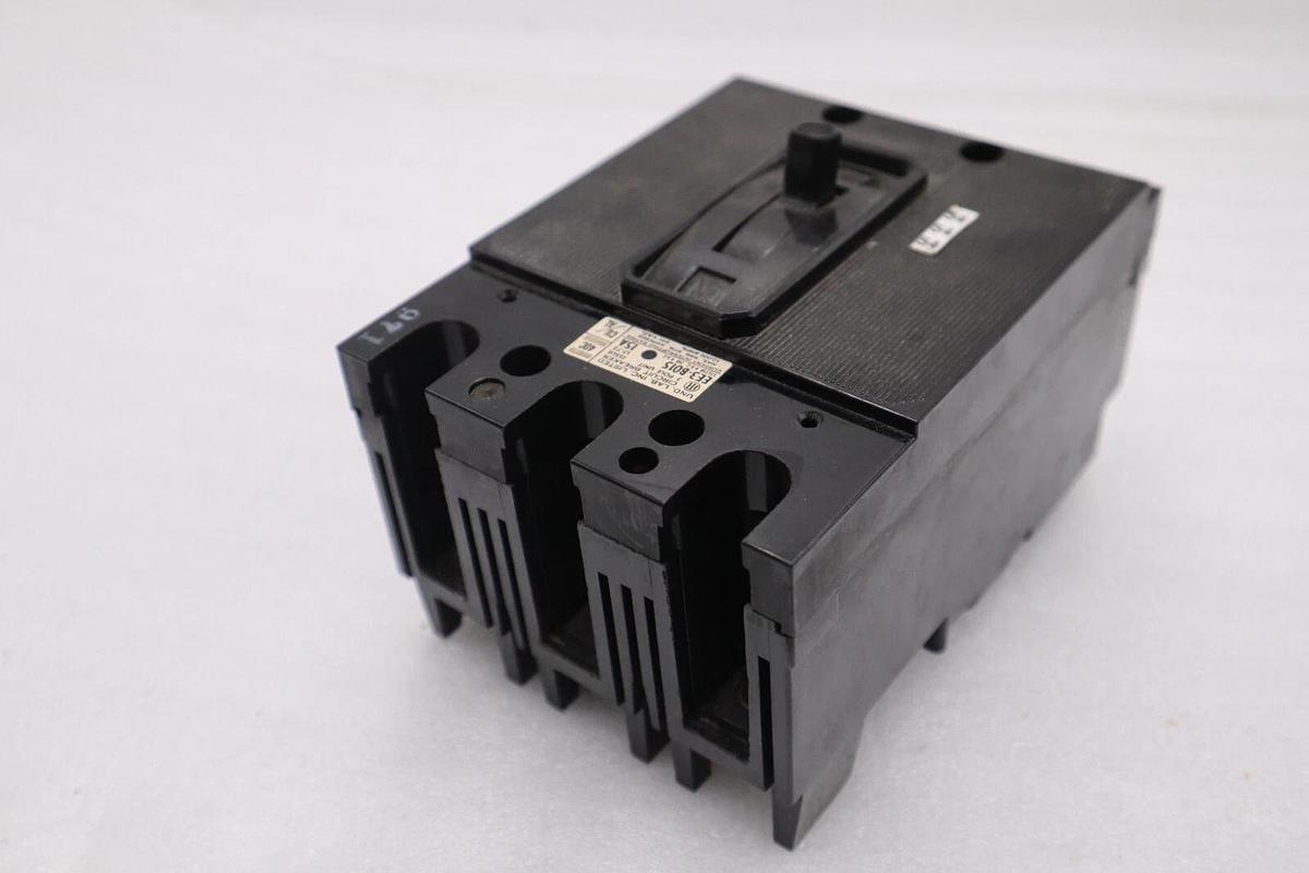 Used ITE CIRCUIT BREAKER EE3B015 15 AMP 3 POLE 240 VAC 125/250 VDC STOCK B-626
