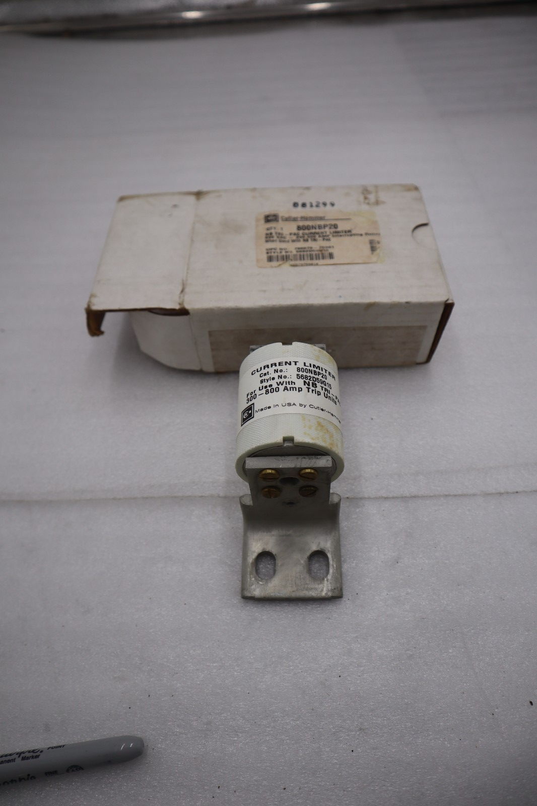 Used CUTLER HAMMER 800NBP20 600VAC FUSE NEW WITH BOX STOCK K-1242-A