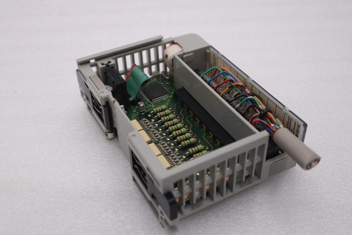 Used ALLEN-BRADLEY 1769-IQ16 SERIES A 16 PT. INPUT MODULE STOCK #K-1561C
