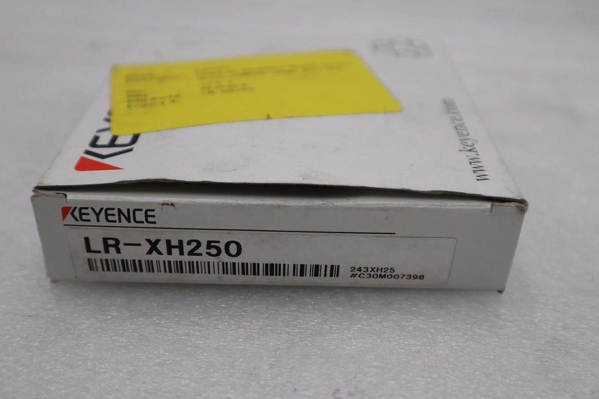NEW OPEN BOX Keyence LR-XH250 Laser Sensor LRXH250 STK K2098CC
