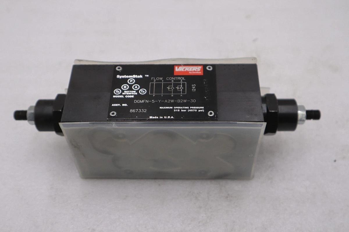NEW Danfoss Vickers DGMFN-5-Y-A2W-B2W-30 Flow Control Valve STOCK GF-799