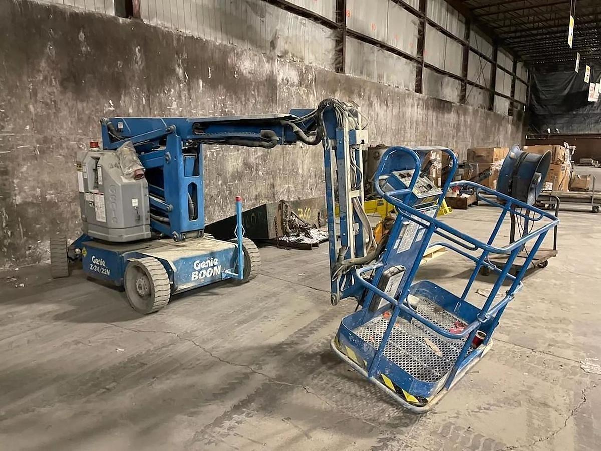 Used GENIE Z34/22N ELECTRIC ARTICULATING GENIE BOOM LIFT WITH JIB BOOM 1,300 HOURS