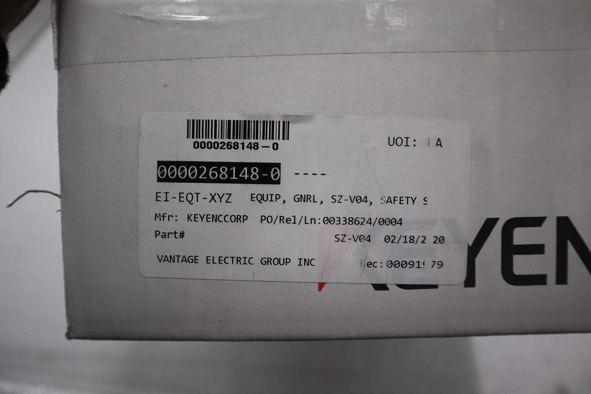 New Keyence SZ-V04 Safety Laser SZ-V04 Scanner STOCK G493
