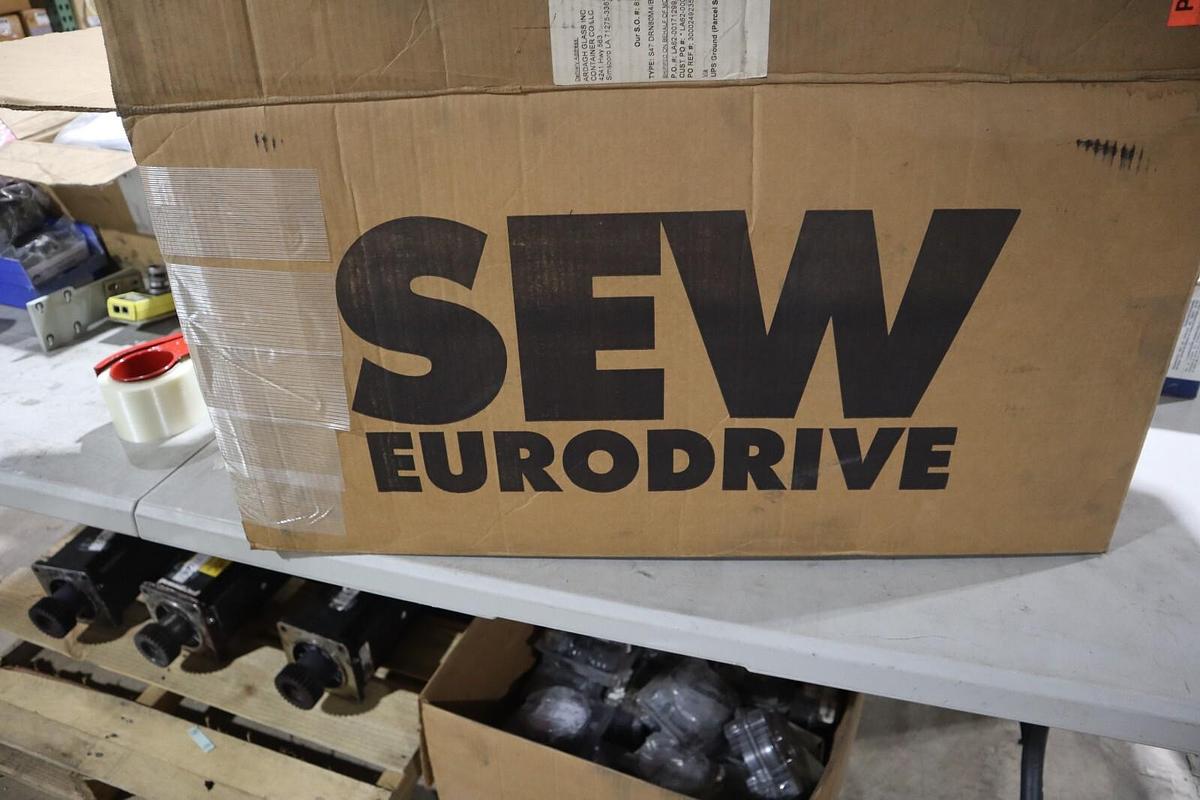 NEW Sew Eurodrive S47 DRN80M4/BE1HR Helical Worm Gearmotor STOCK HS-2