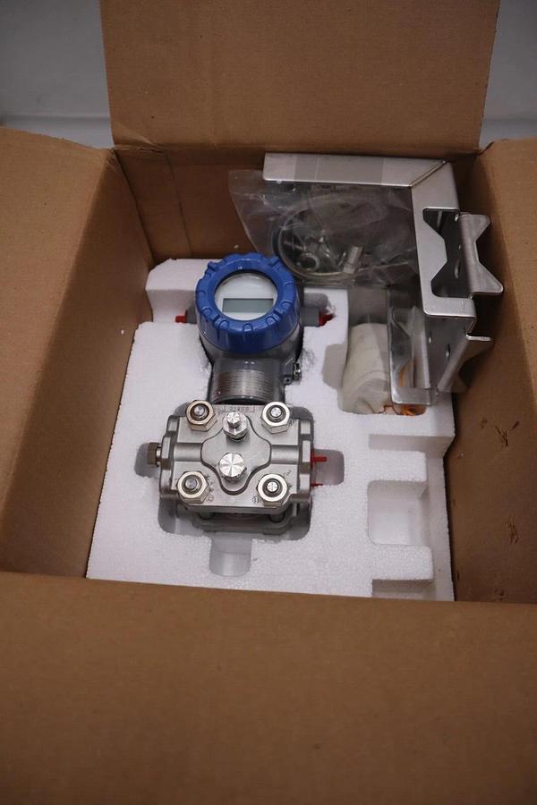 HONEYWELL STD820-E1HN6AS-1-A-CDC-11S-A-20A6-00-0000 / STD820 TRANSMITTER #G403