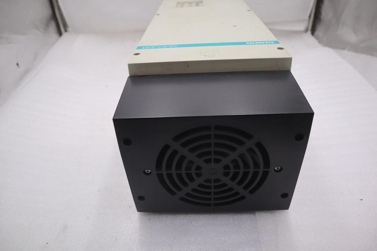 Used SIEMENS 6SE2117-3AA21 / 6SE21173AA21 (NEW) DRIVE AC 15HP 25AMP 300/500V #999-C